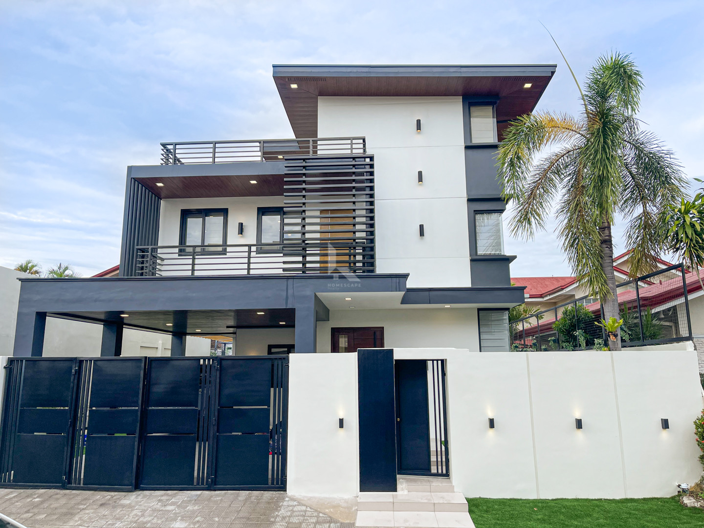 Breathtaking Brand New Modern Contemporary House For Sale in BF Homes photo 1