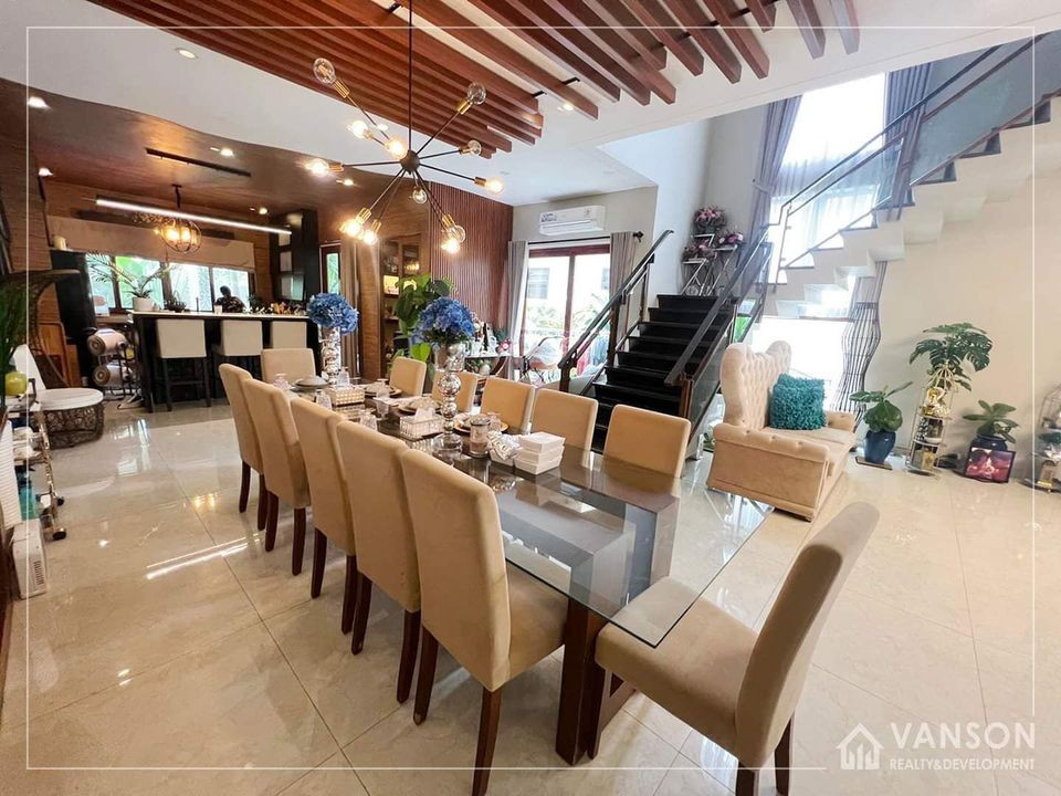 PORTFINO HEIGHTS HOUSE WITH POOL photo 2