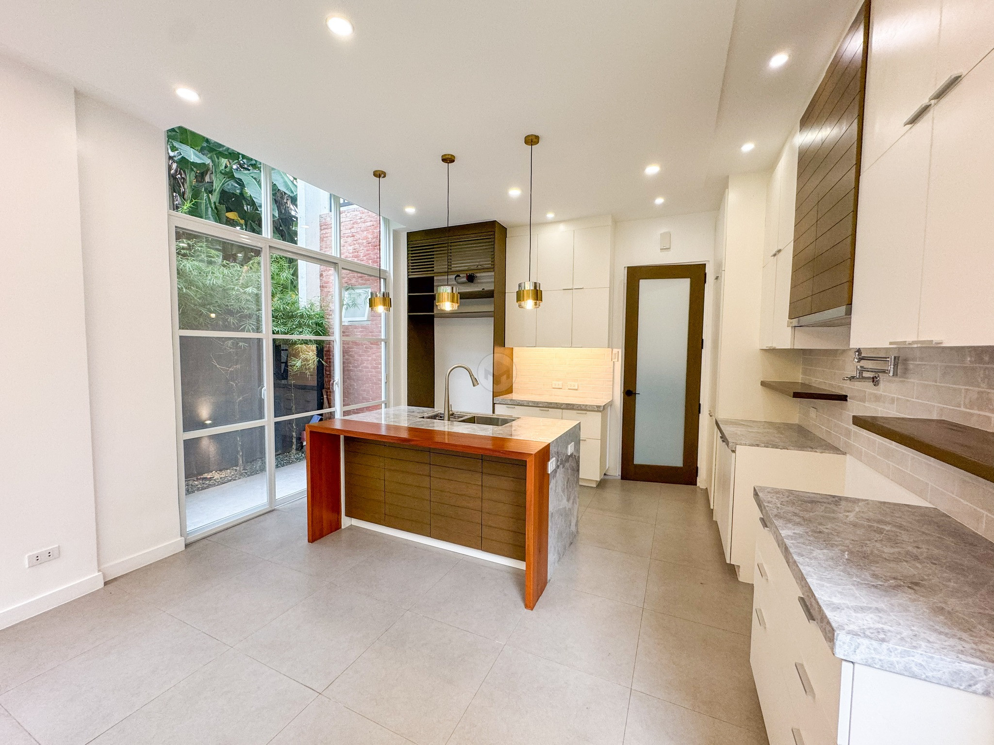 Fabulous 4-Bedroom House for Sale in in Filinvest Heights photo 3