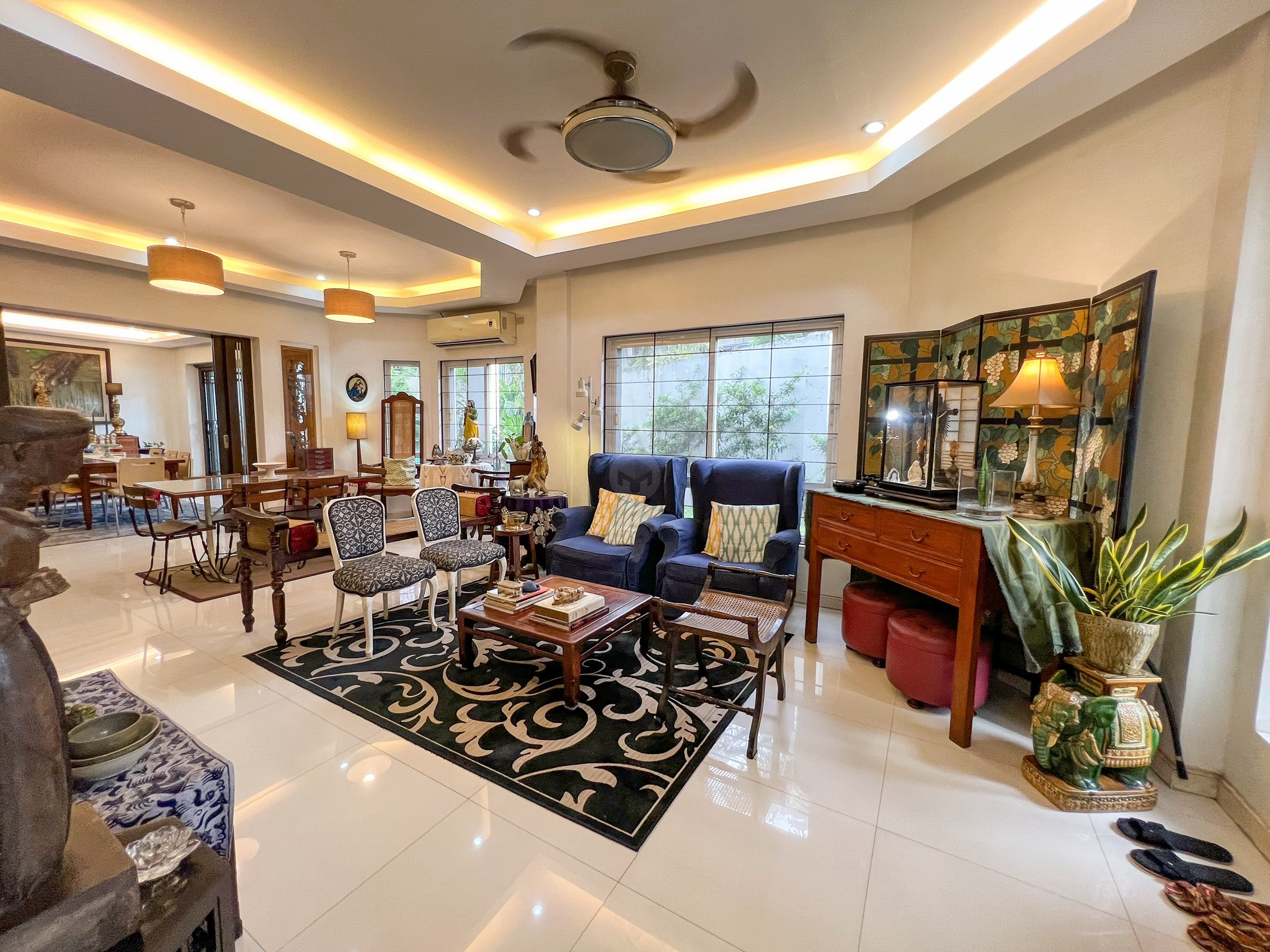 Peaceful Brick House with Lush Garden for Sale in Tierra Bella photo 2