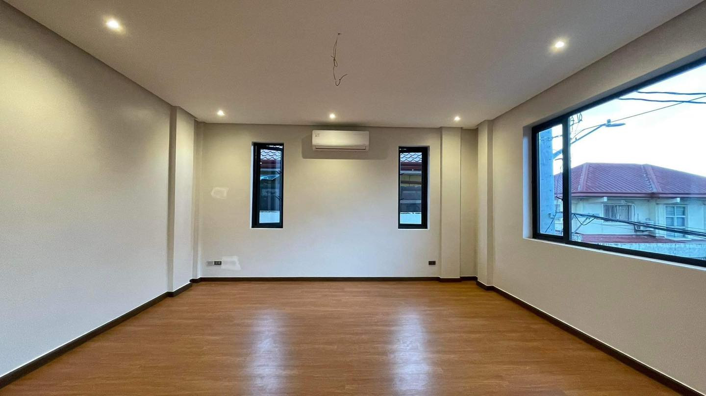 Modern House in Filinvest East, Cainta, Rizal photo 4
