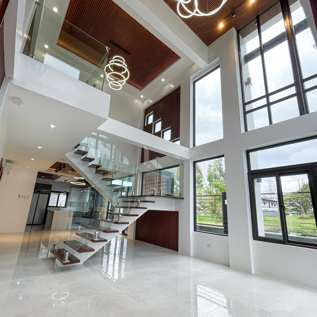 Elegant Modern Asian House and Lot For Sale in Tagaytay City photo 3