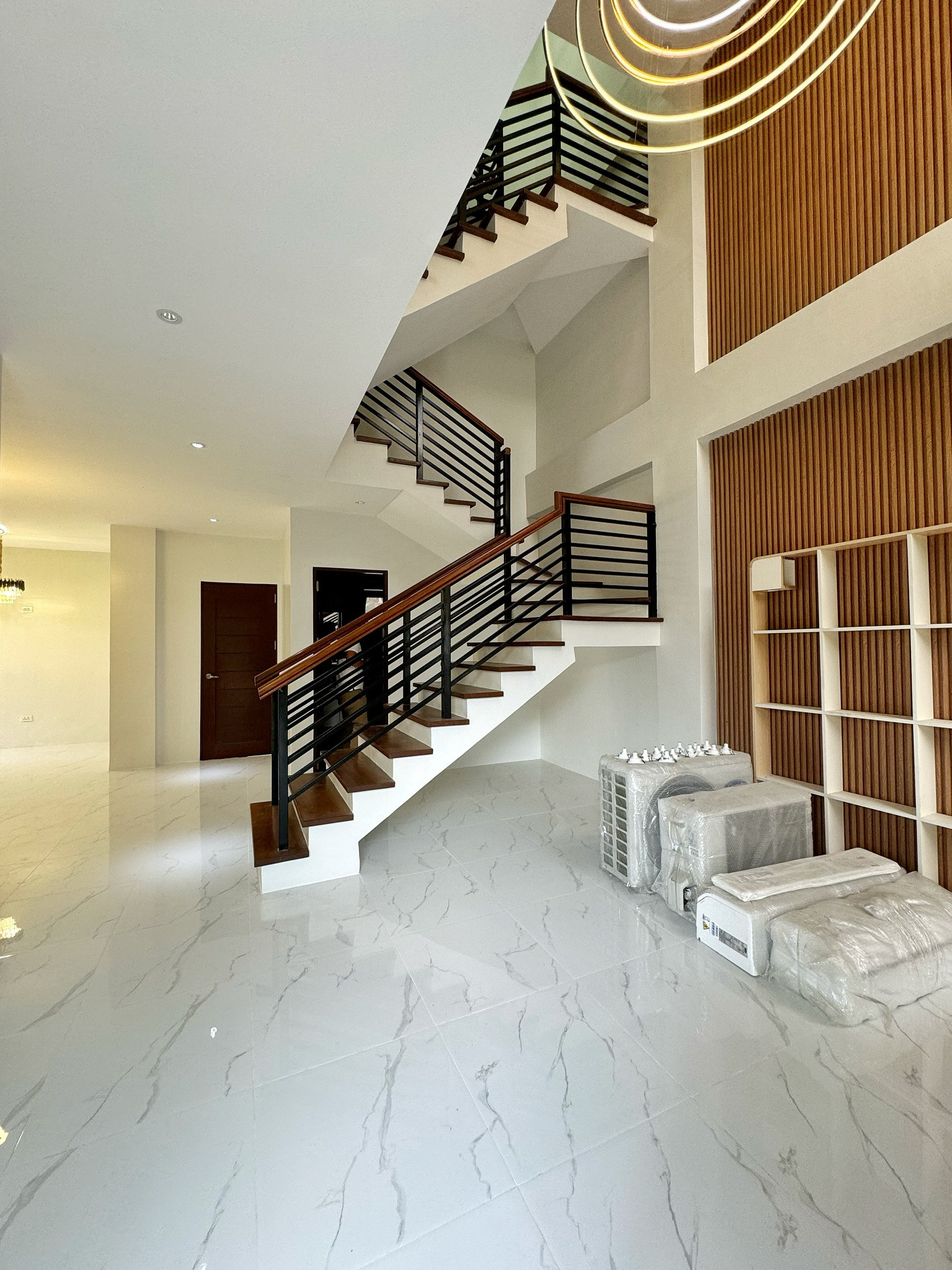 Brand New Modern House for Sale near Filinvest photo 2