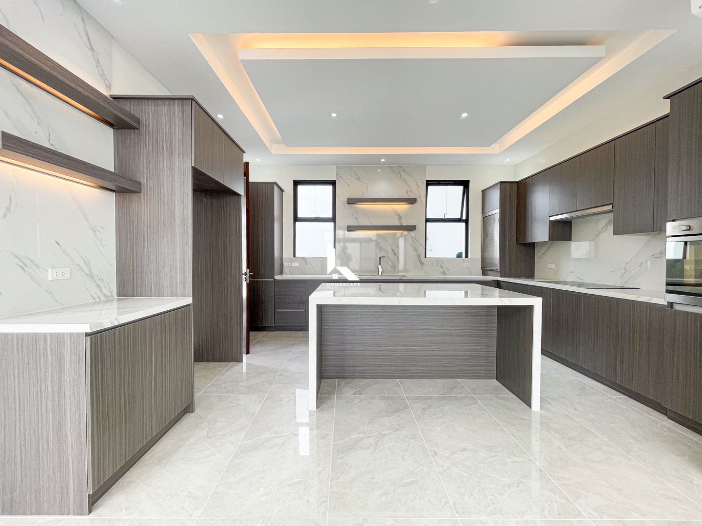 Elegant Modern Contemporary House and Lot in BF Homes photo 5