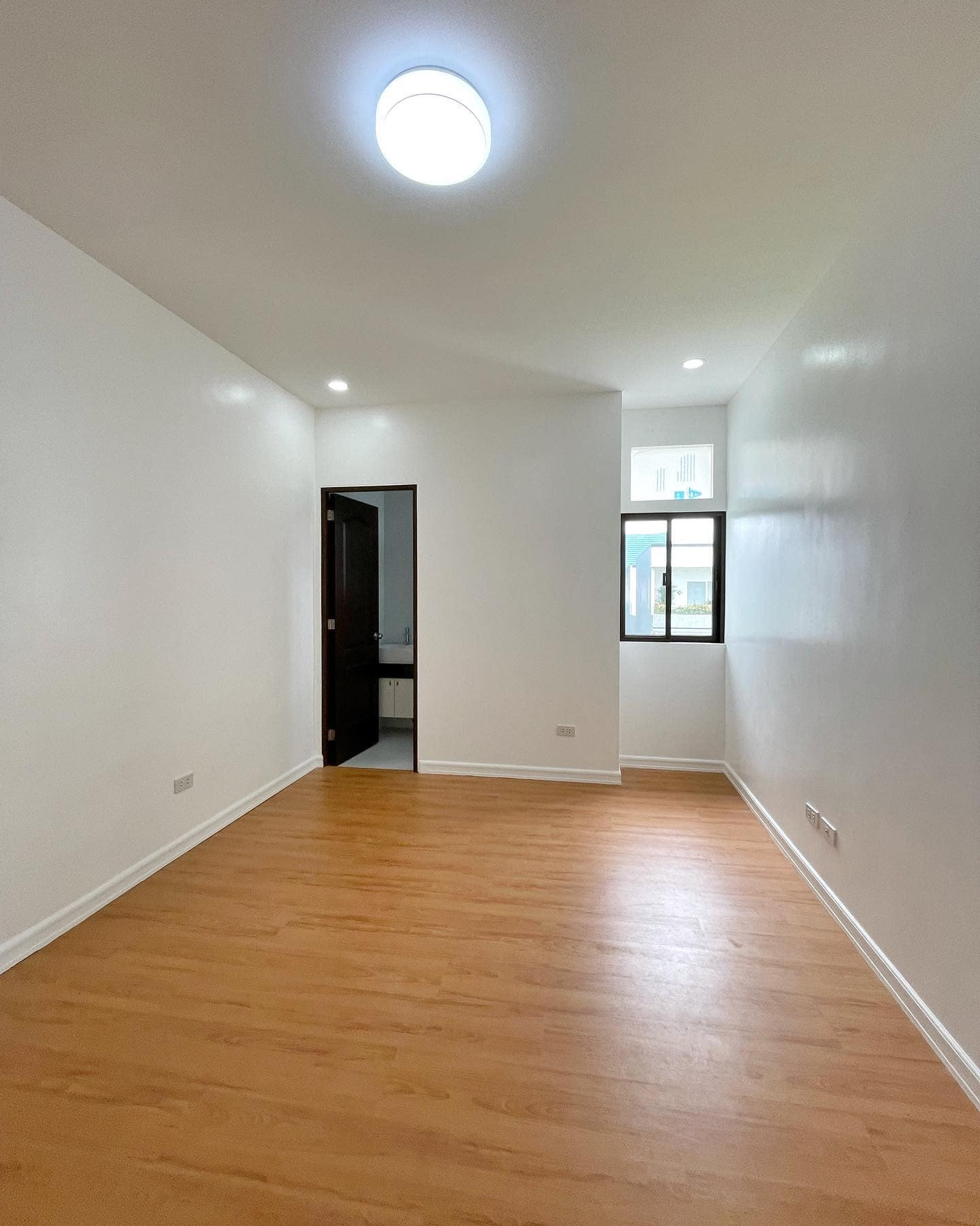 Brand new Modern House for Sale photo 5