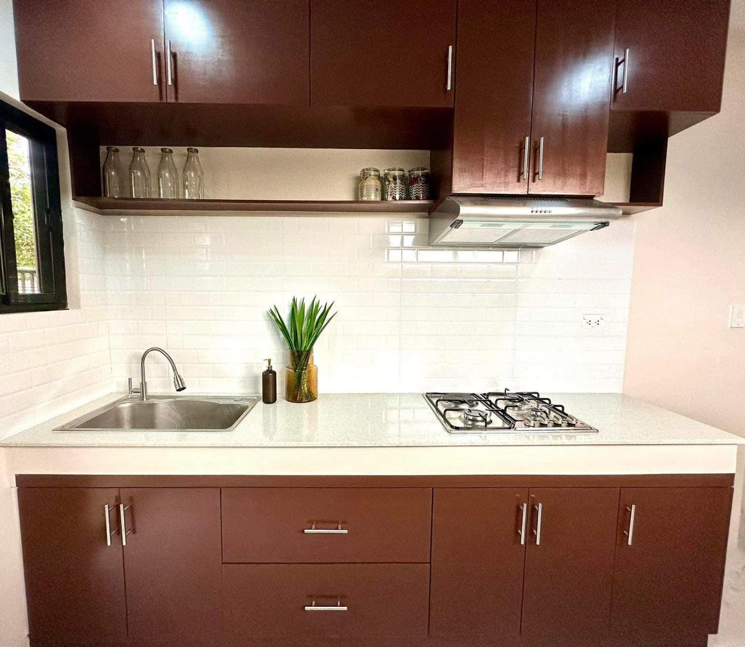A Splendid 4 Bedroom House for Sale in Tagaytay City photo 3
