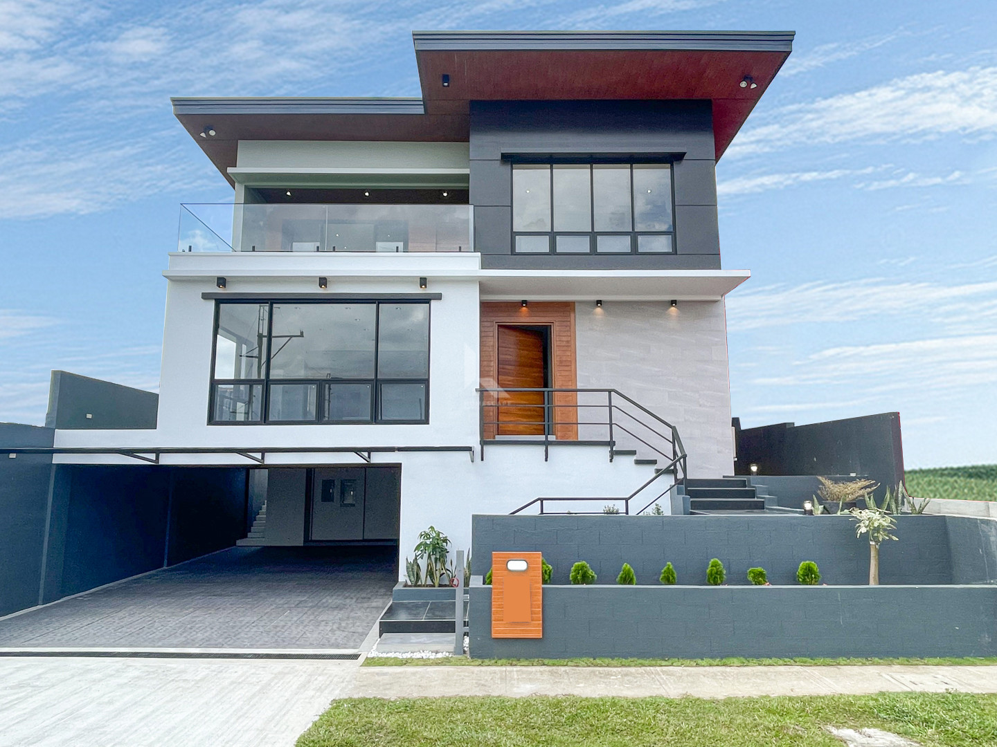 Sophisticated Modern Contemporary House and Lot For Sale photo 1