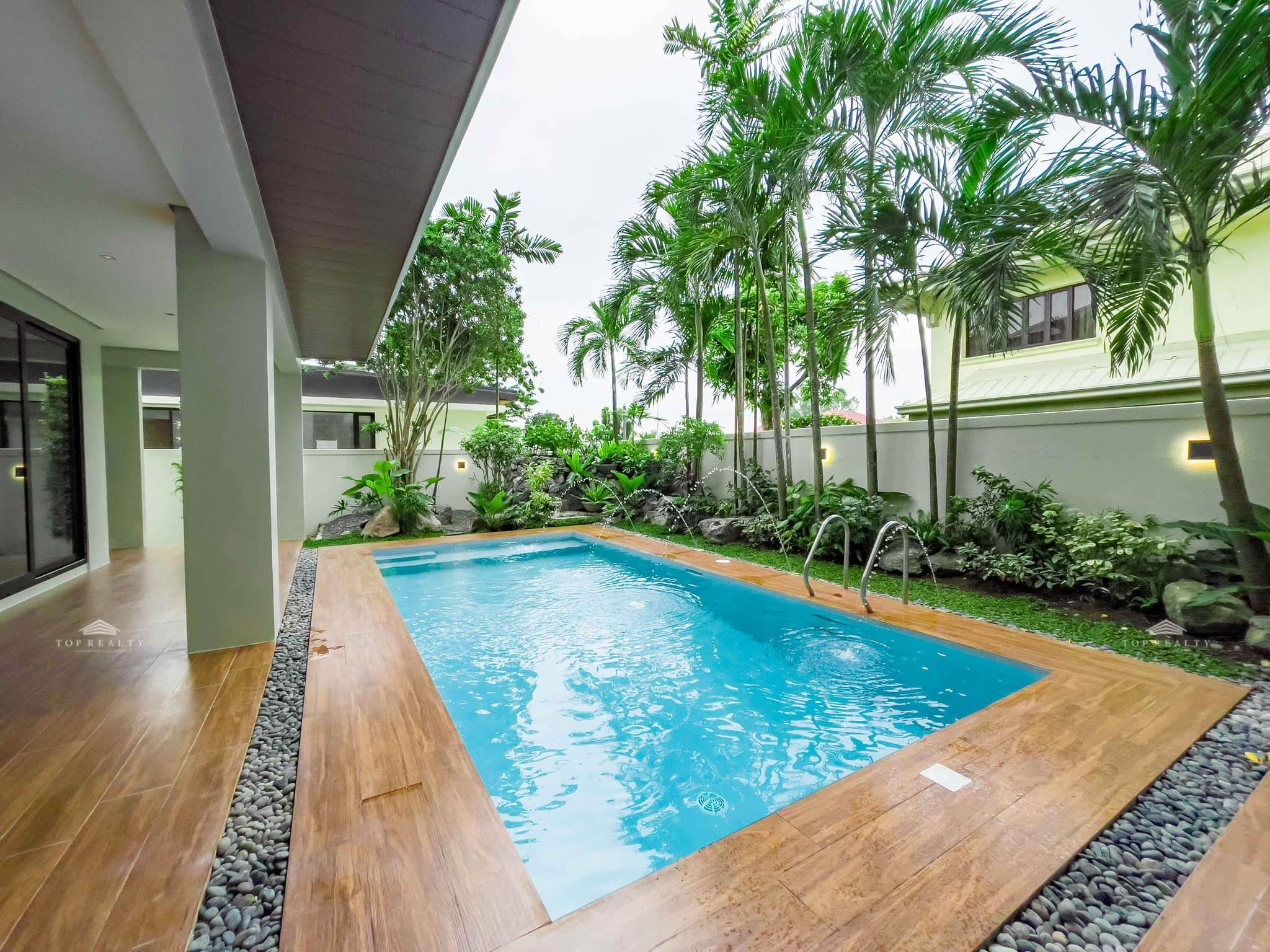 Stunning Homey House for Sale at Ayala Alabang Village, Muntinlupa City photo 2