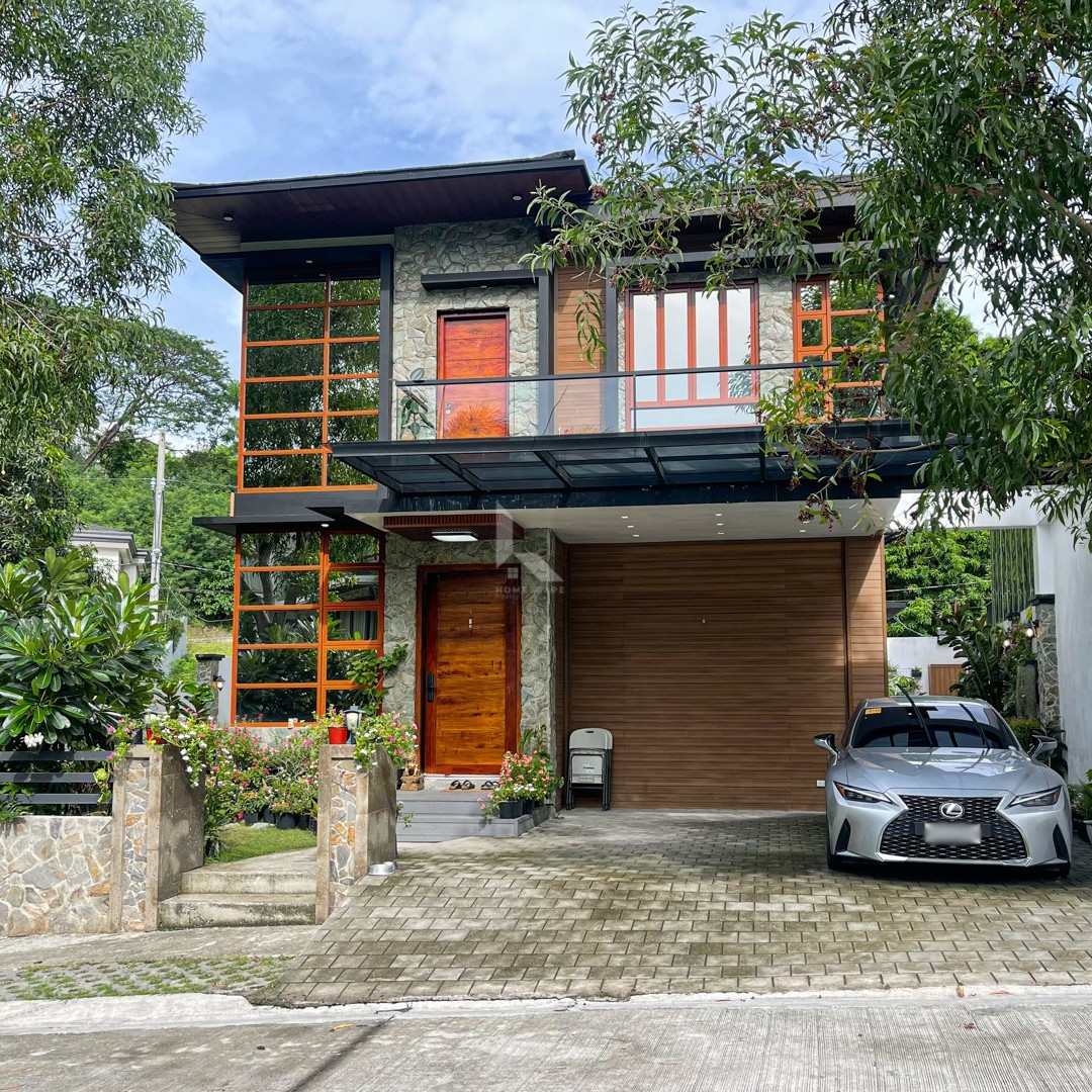 Elegant Modern Tropical House and Lot For Sale in Susana Heights photo 1