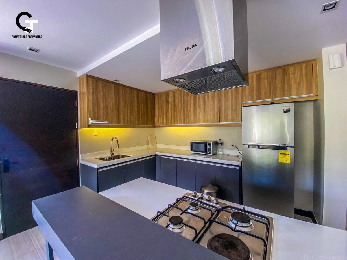 Two Storey Tagaytay Modern Vacation House and Lot photo 4