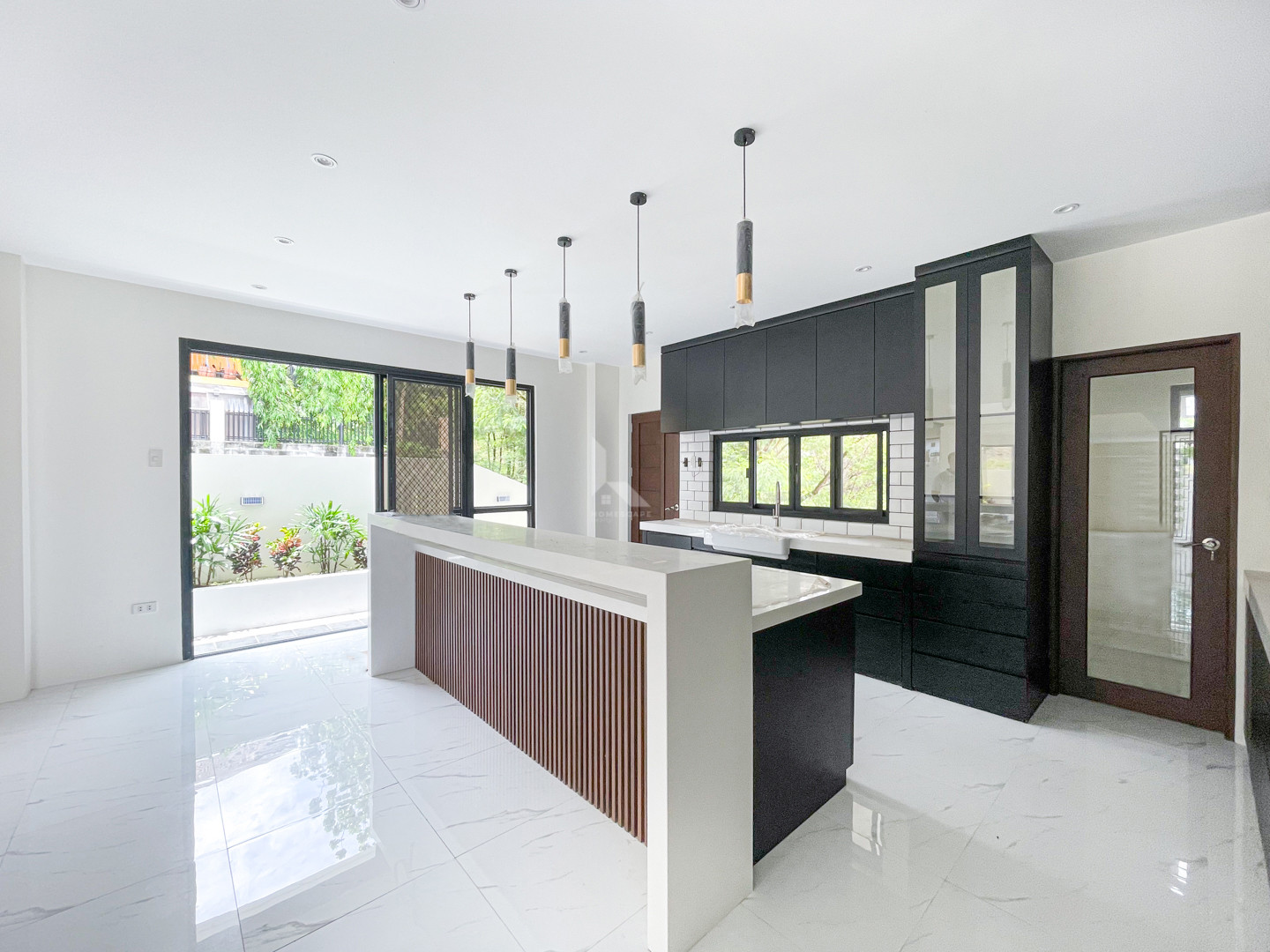 Notable Modern Contemporary House and Lot in Havila Township photo 3
