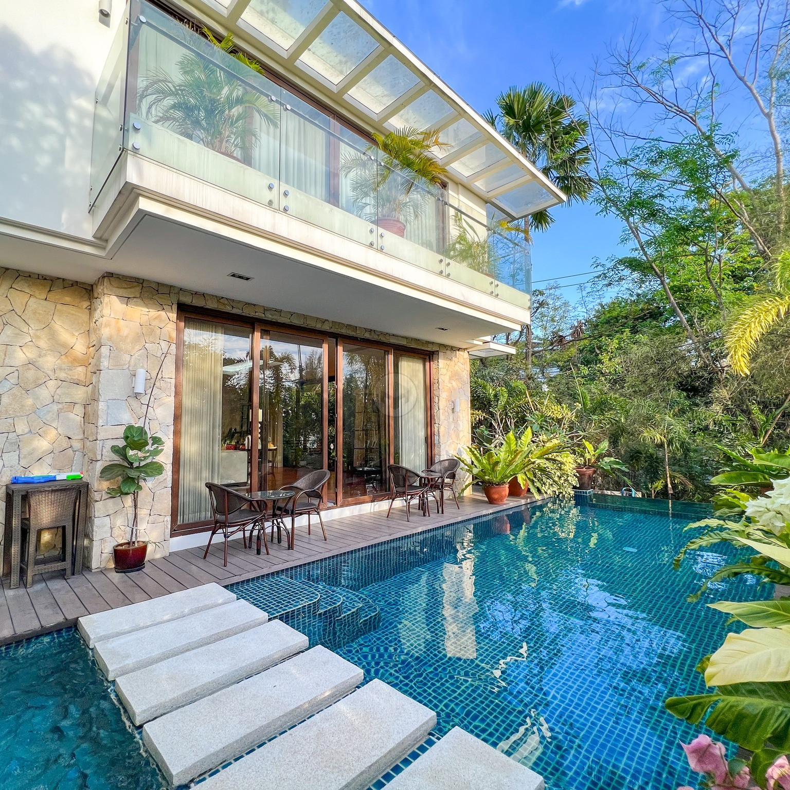 The Adamantite - Timeless Futuristic Mansion for Sale in Ayala Heights photo 2