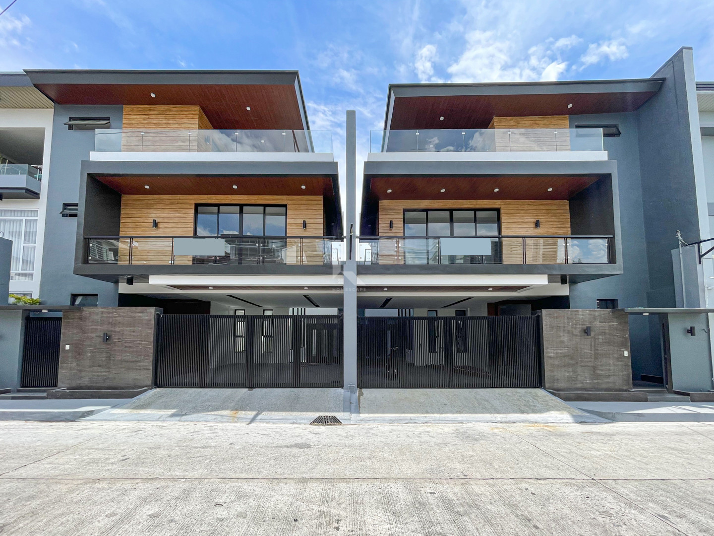 Luxurious Brand New Modern House For Sale photo 1