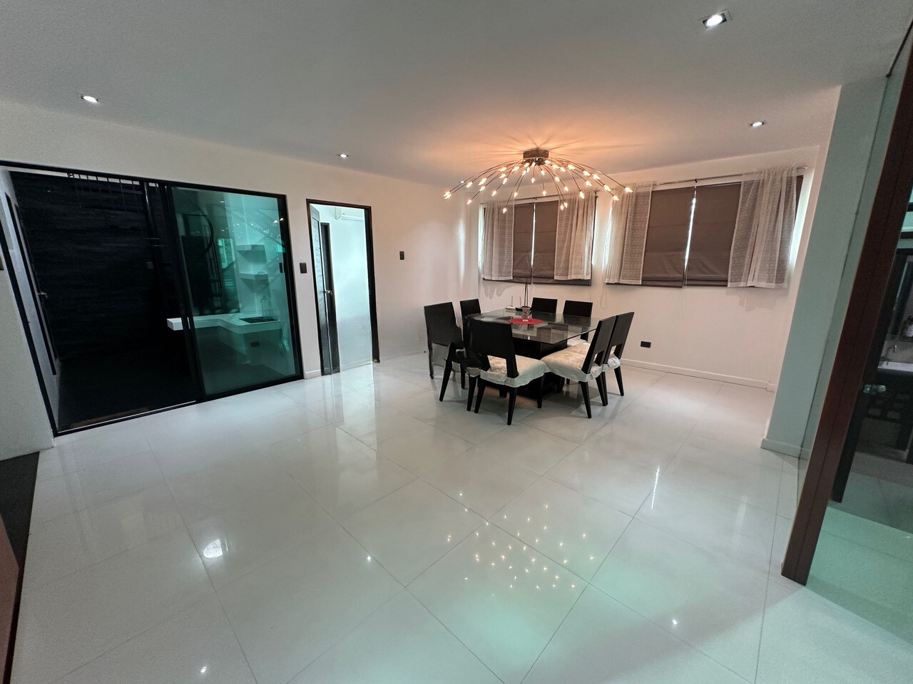 Timeless  5-Bedroom House and Lot for Sale in Project 6 photo 3