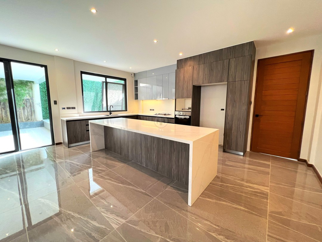 Captivating House and Lot for Sale in Filinvest East, Cainta photo 2