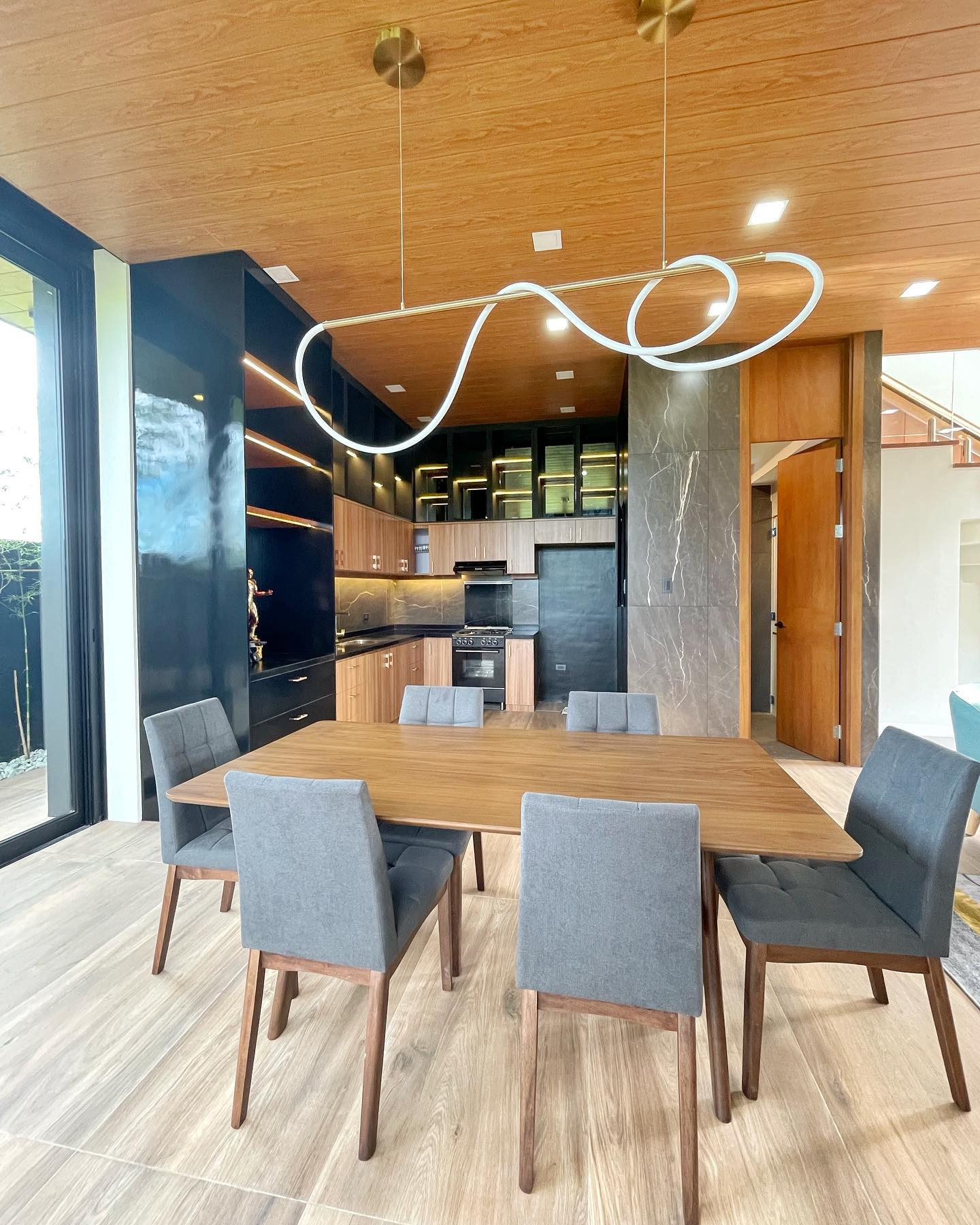 Modern Elegant Designer Home in Plaridel Bulacan photo 2