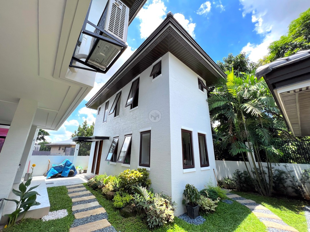 Prime Grandeur House and Lot for Sale photo 3