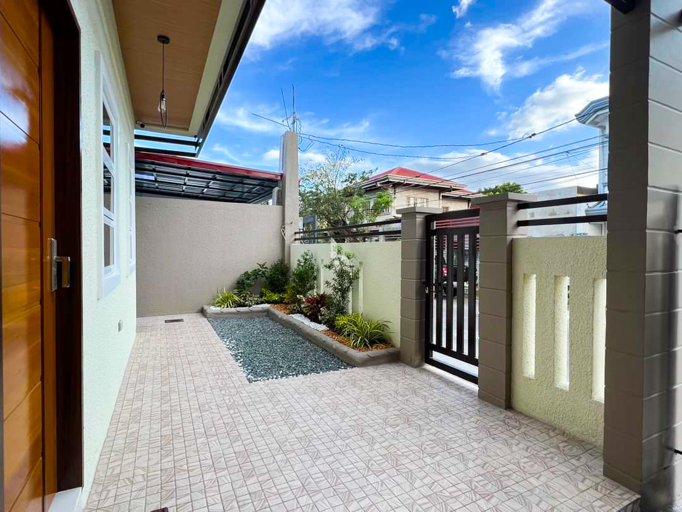 Brand New 2 Storey House and Lot for Sale in BF Resort, Las Pinas City photo 2
