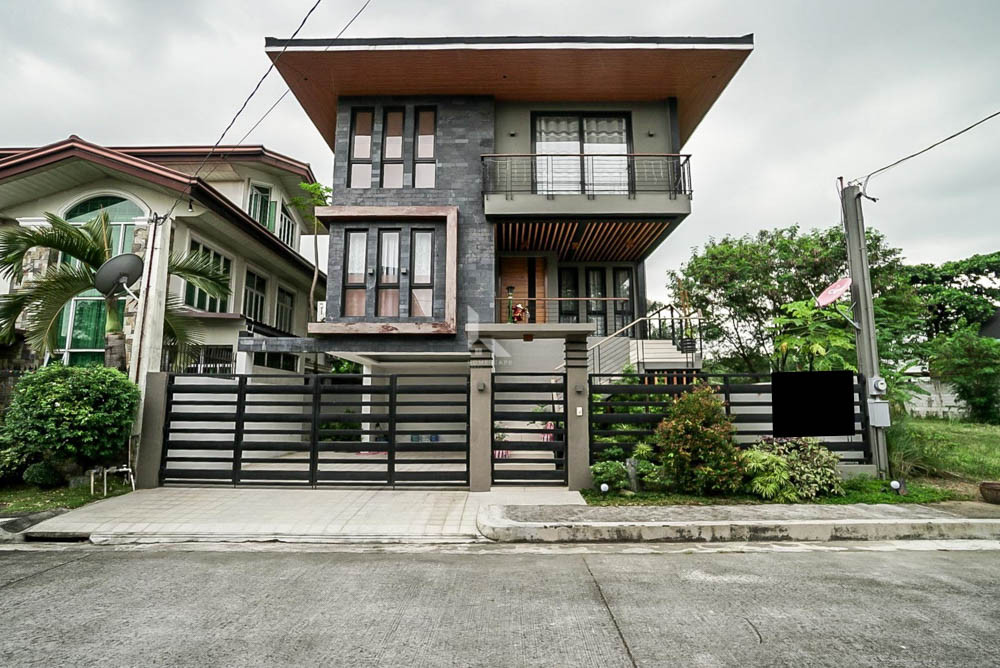 2 Storey Elegant House and Lot located in Woodridge Heights, Marikina City photo 1