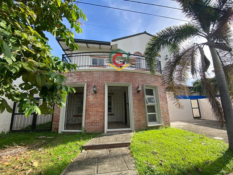 House for sale 4 bedrooms 3 bathrooms photo 1