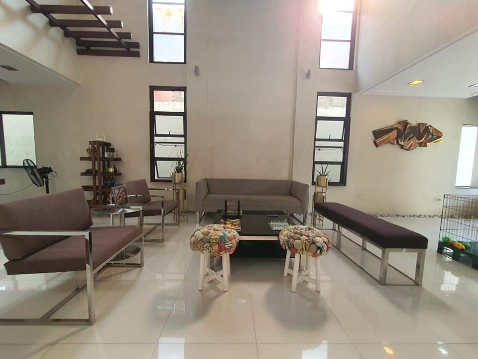 Captivating Stocked House & Lot For Sale in Mandaluyong photo 3