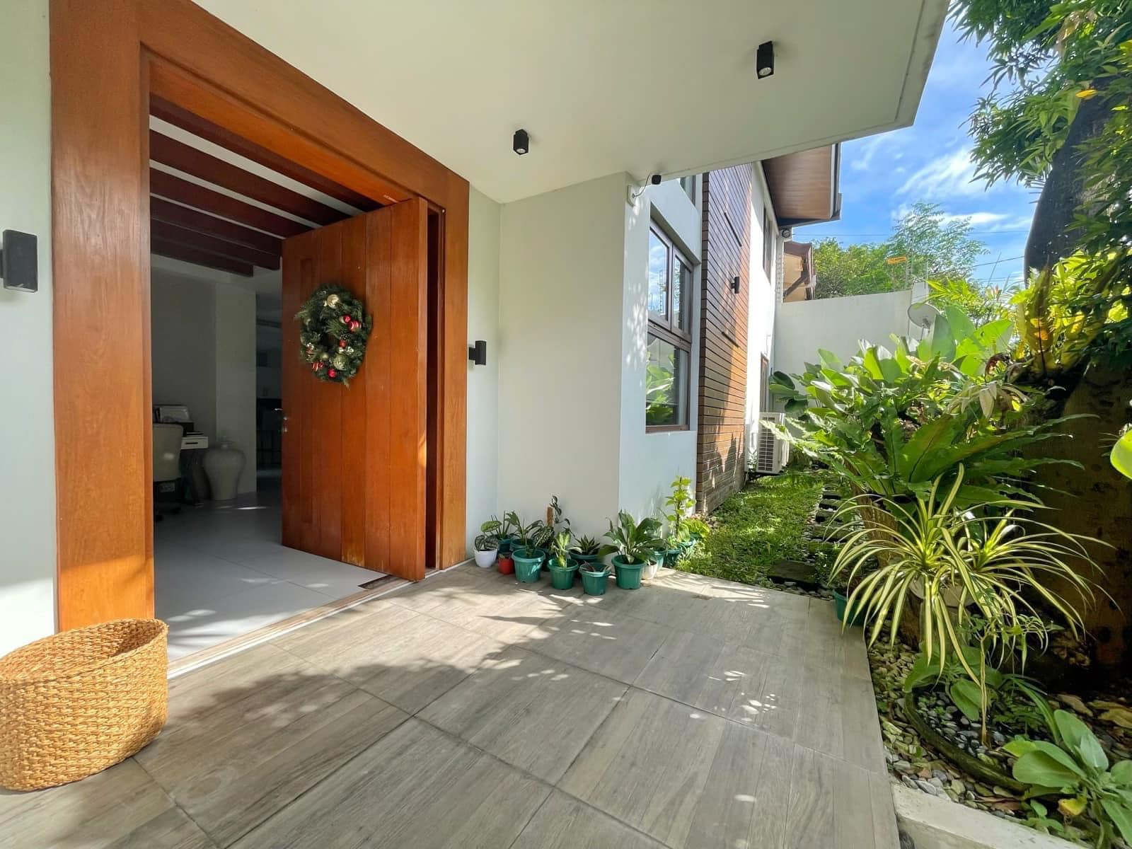 Inside a Modern Tropical Home in Sta. Rosa, Laguna photo 2