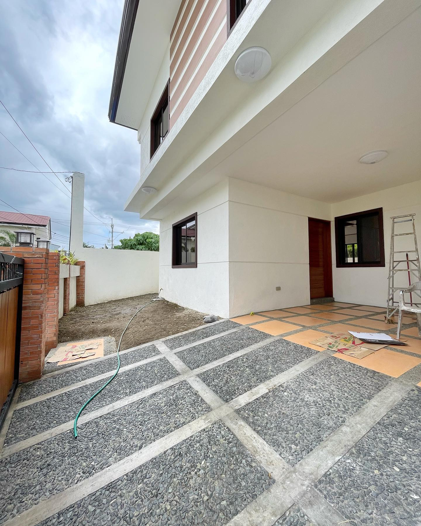 Brand New 2-Storey House for Sale in Greenwoods Executive Village photo 2
