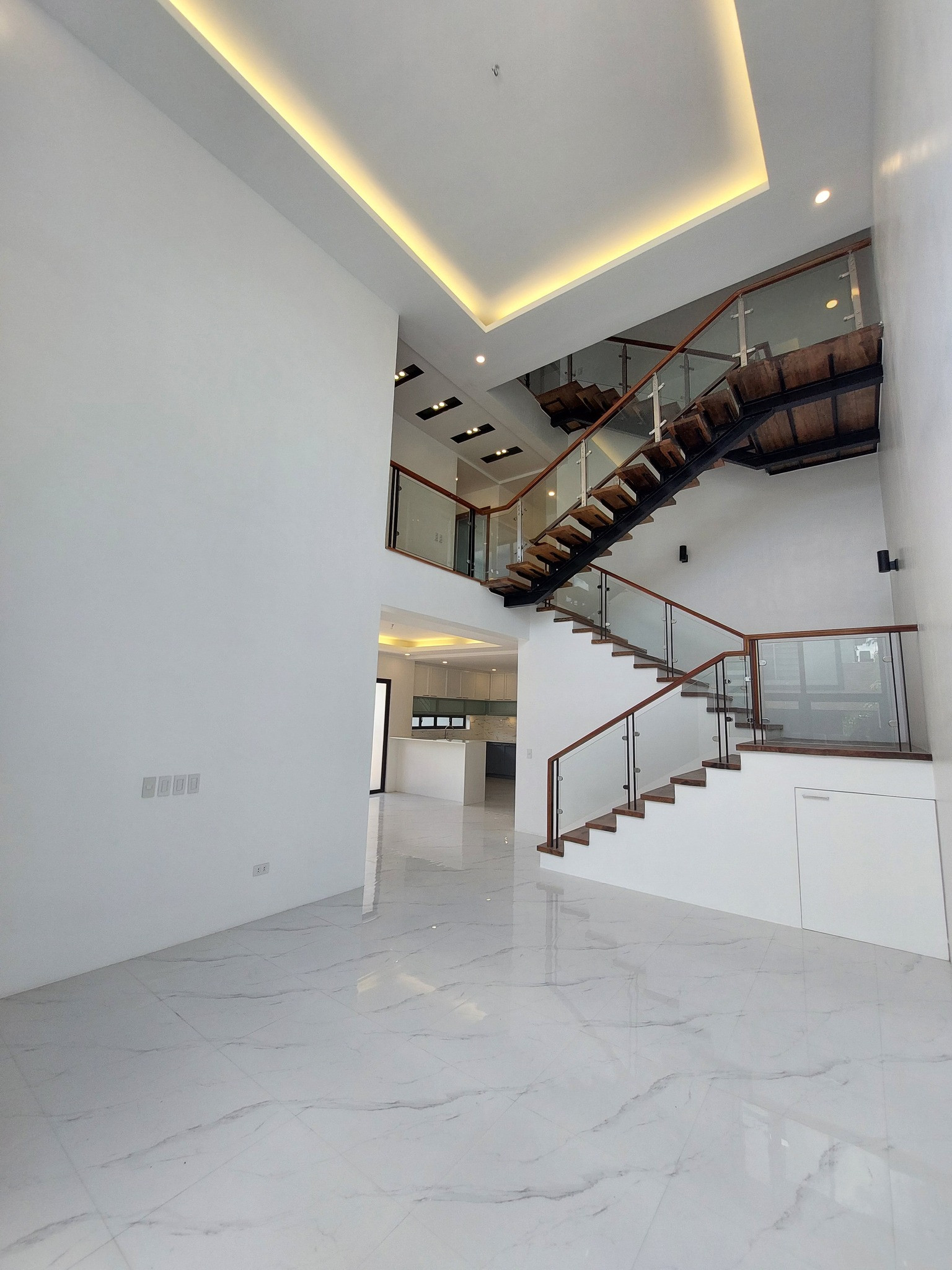 3-Storey Modern House for sale in Greenwoods, Pasig City photo 3
