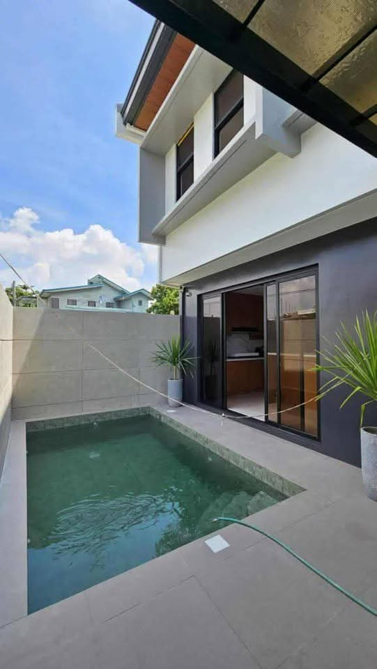 For Sale Modern House with Pool in Angeles City photo 4