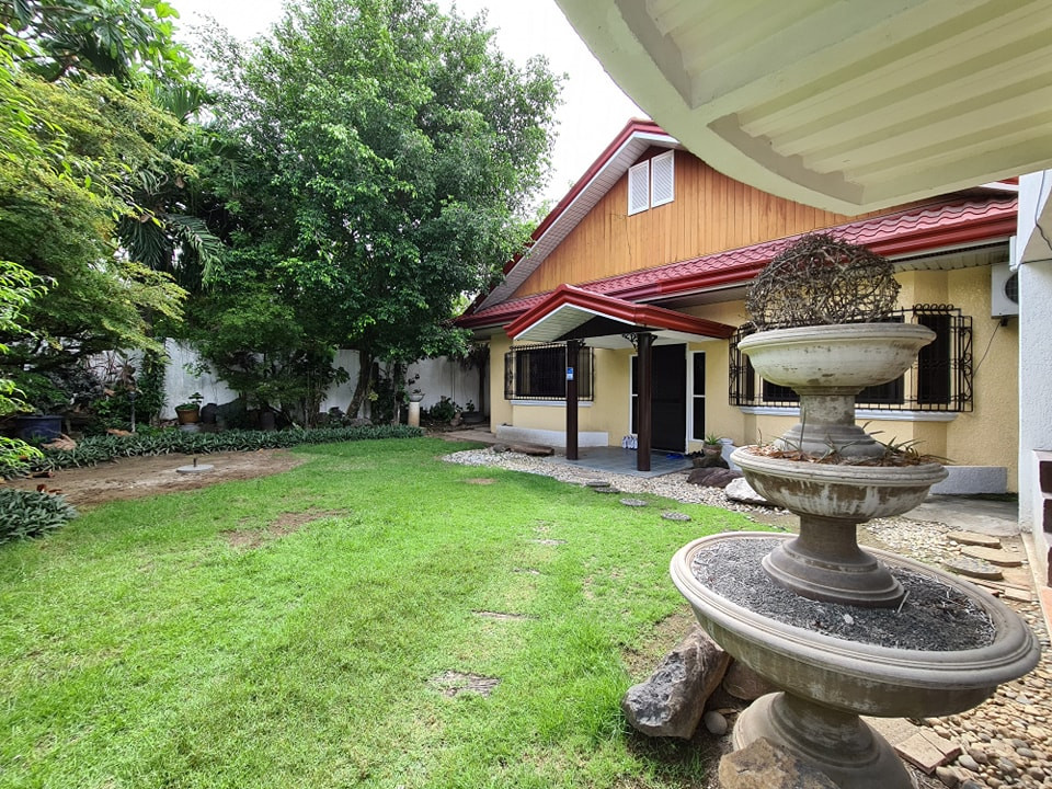 Bungalow House For Sale near Clark photo 1