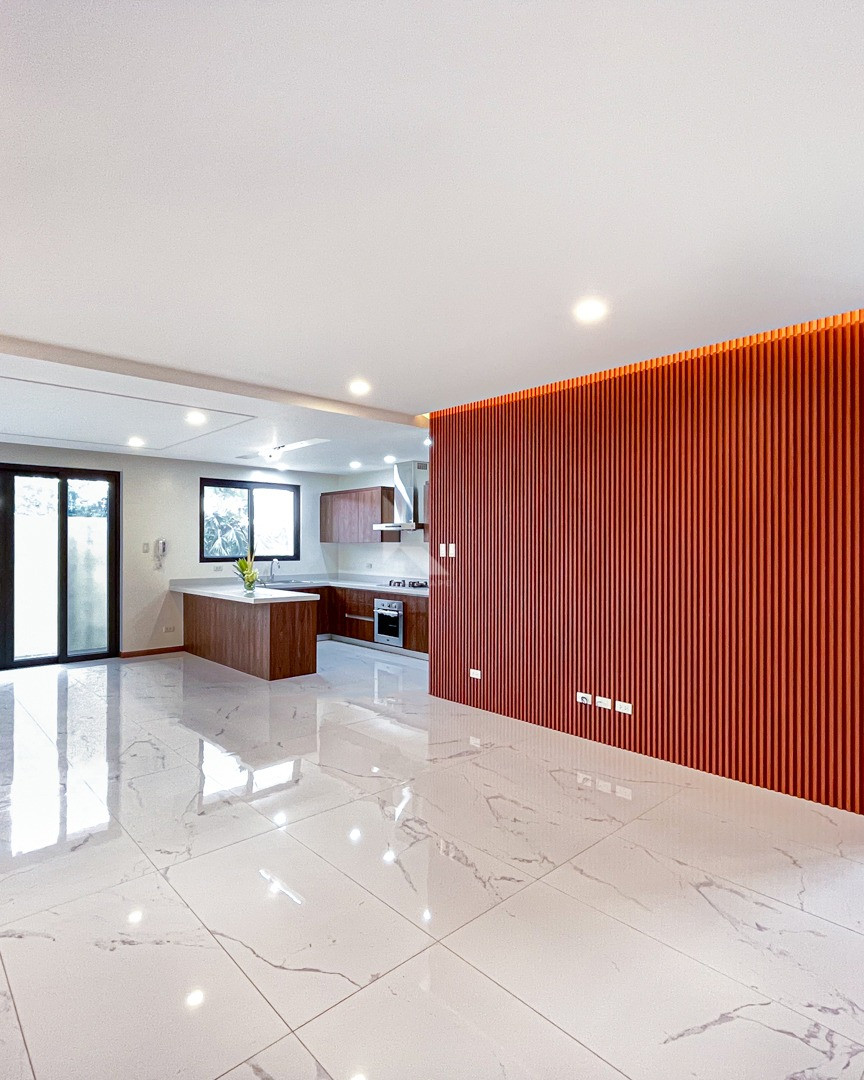 Sophisticated 4-Storey Modern Townhouse in New Manila photo 2
