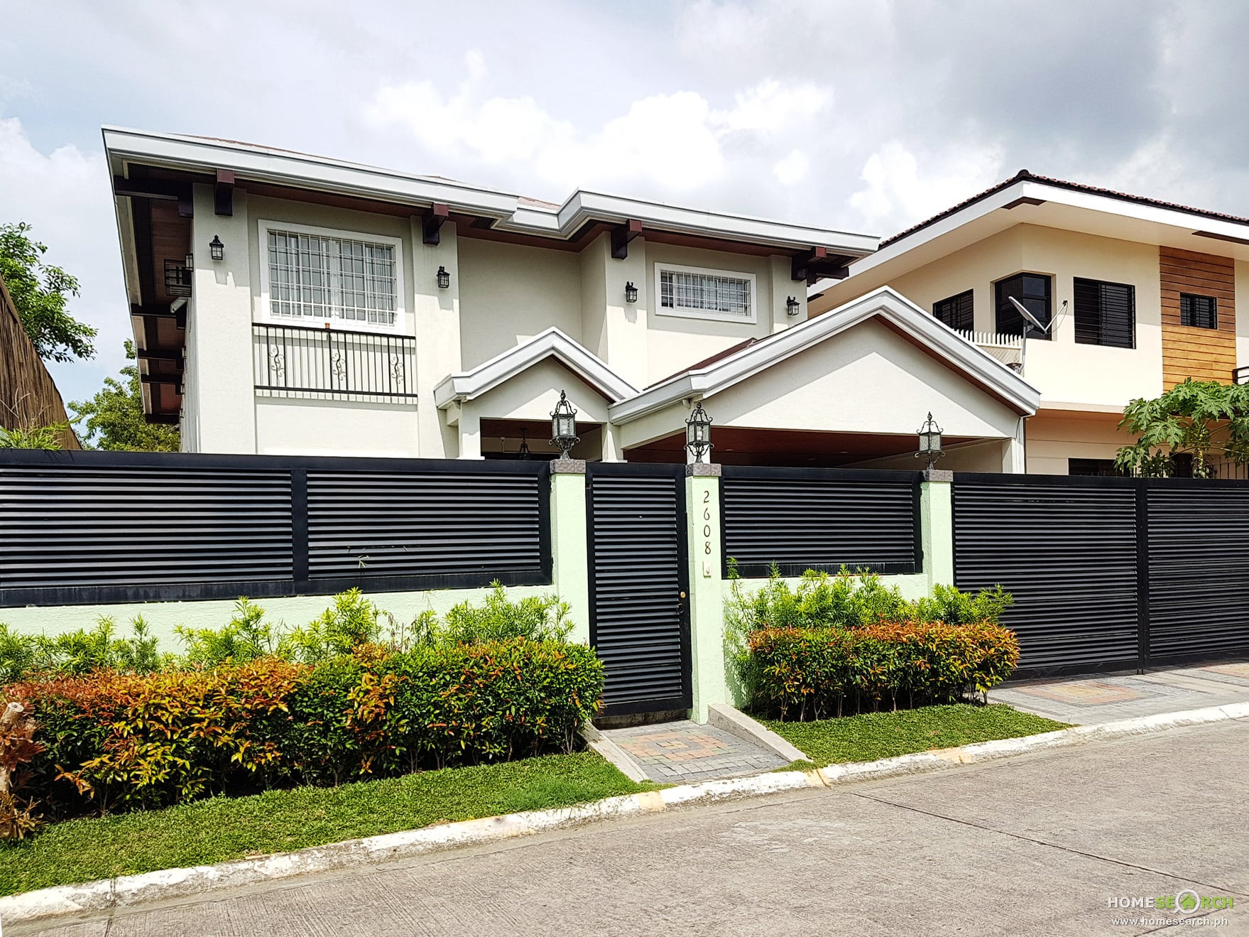 7-bedroom Contemporary Home With Front Garden For Sale photo 3