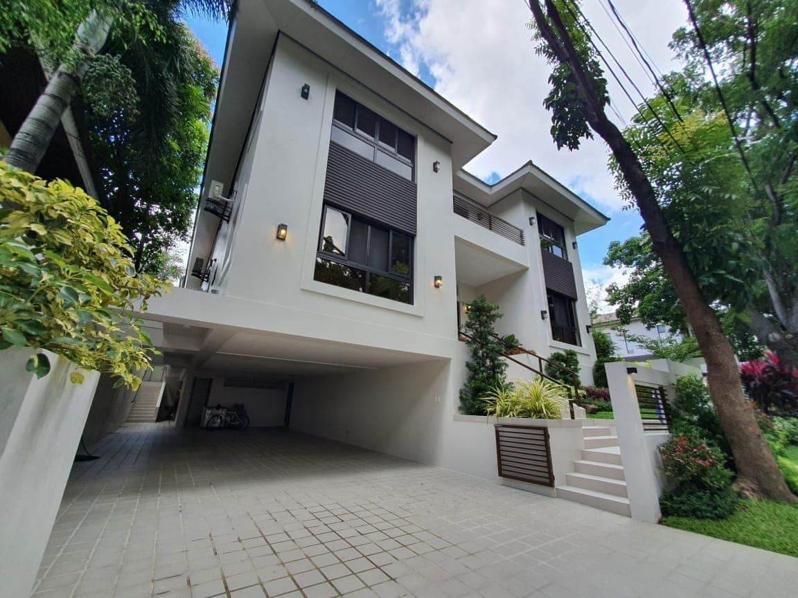 A Freshly Built Modern Home in Hillsborough, Alabang photo 1