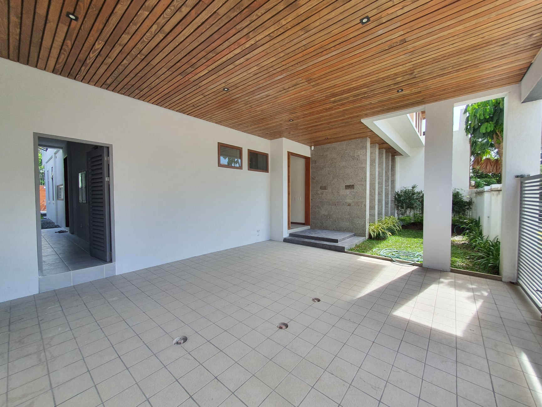 Beautiful Brand New home im Filinvest East photo 2