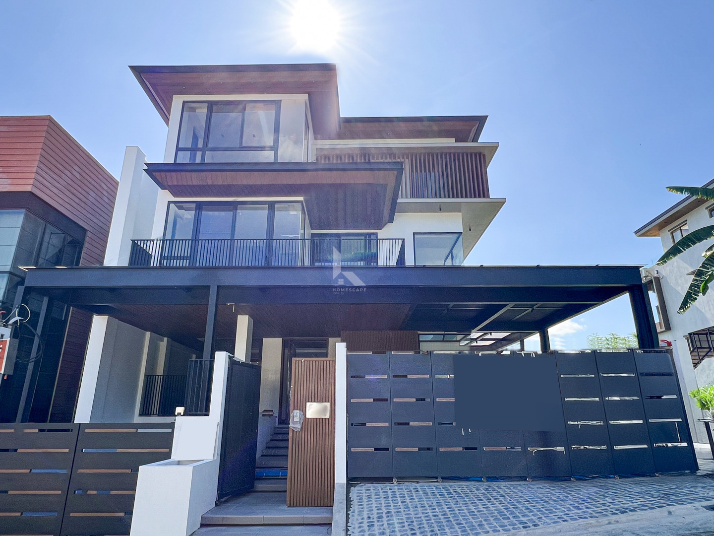 Notable Modern Contemporary Home with Panoramic View in Filinvest 2 photo 1
