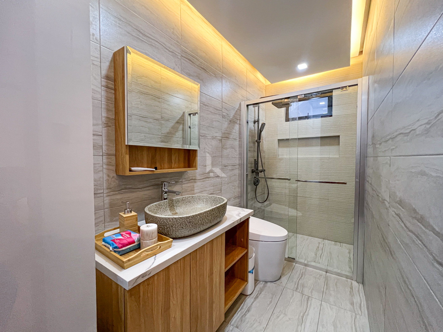 Cozy Fully Furnished Modern Tropical House and Lot For Sale photo 5