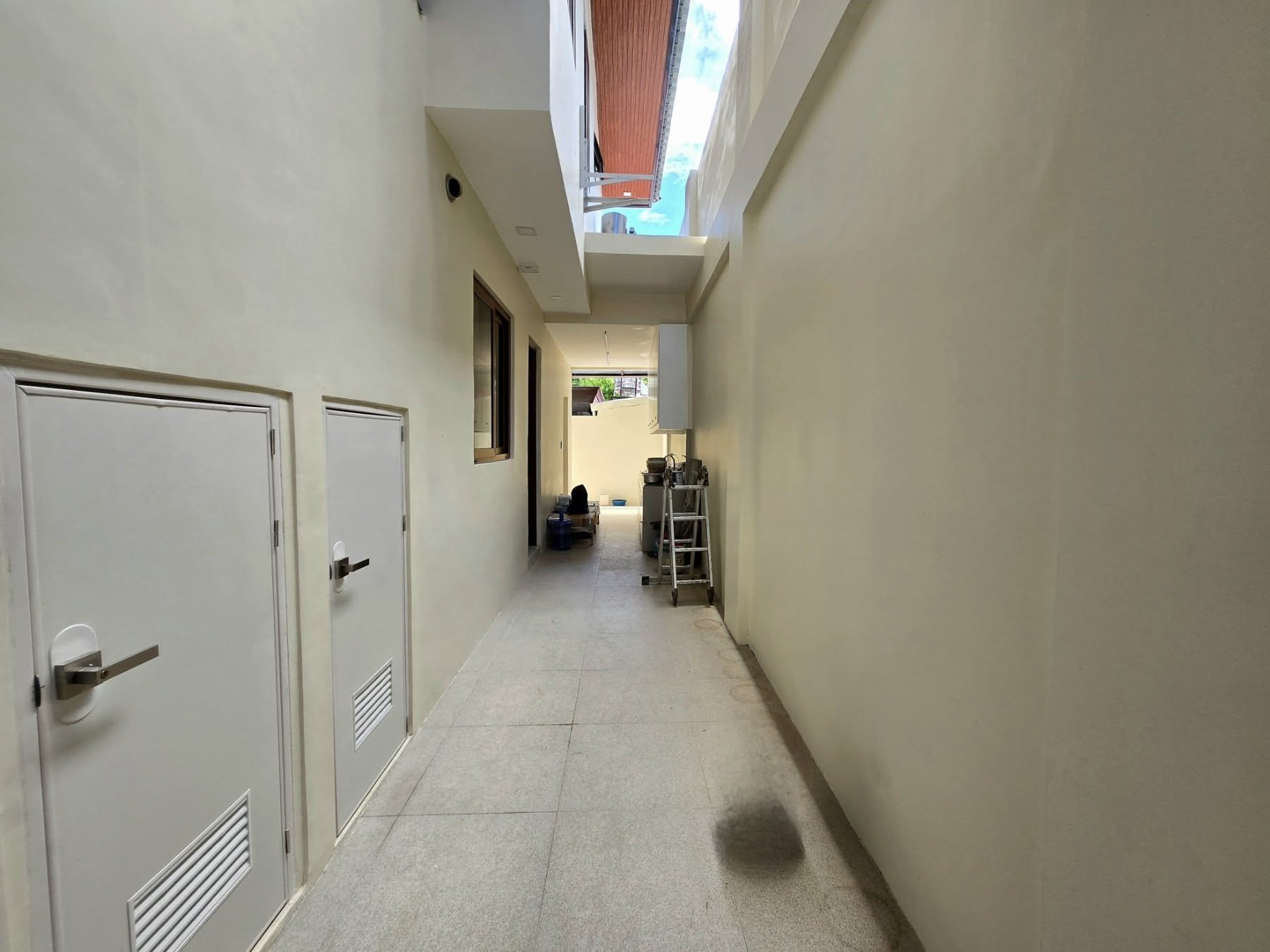 Secure this Contemporary Brand-New Home In BF Homes photo 3