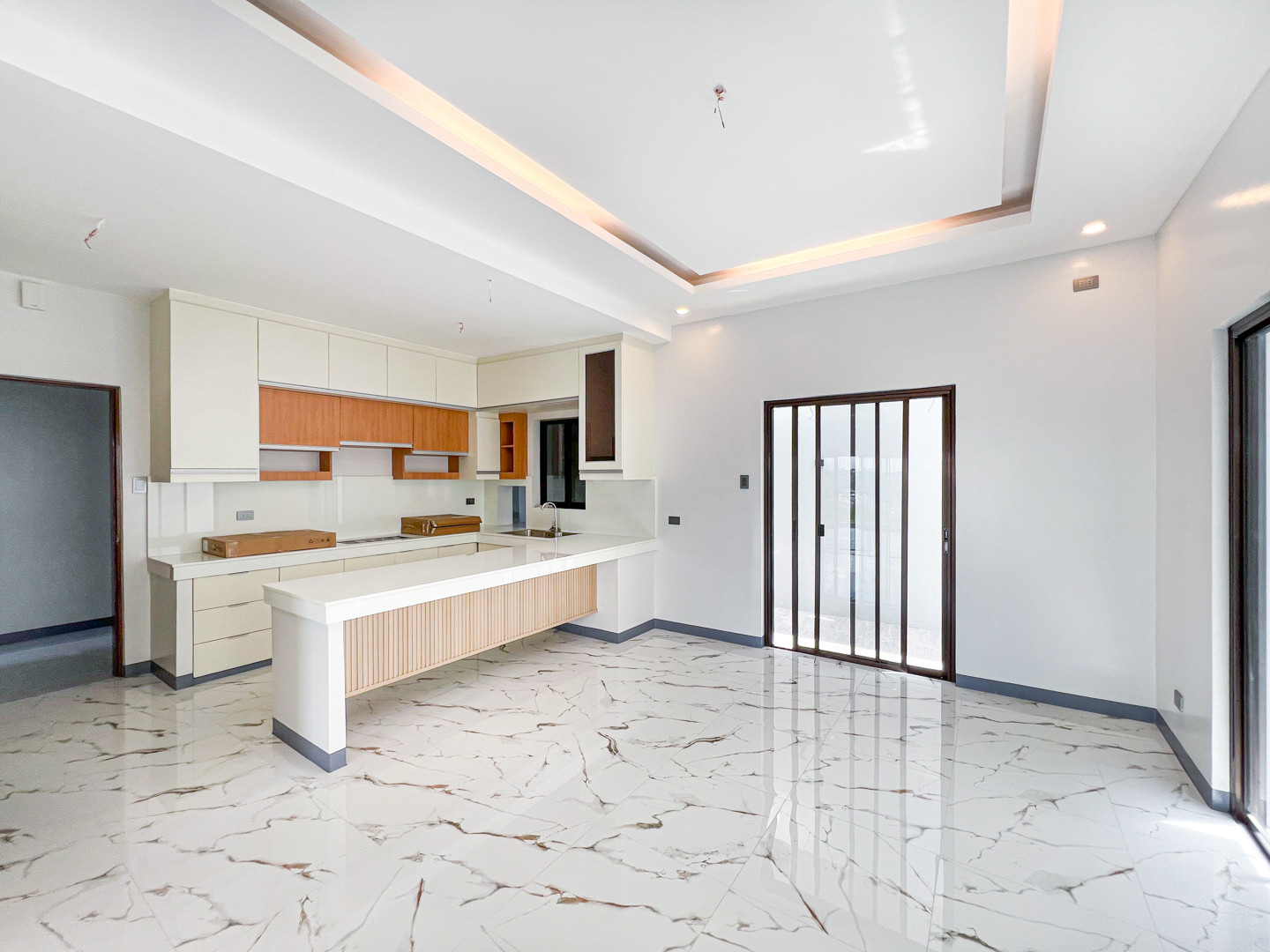 Gorgeous Home For Sale in Edgewood Place photo 5