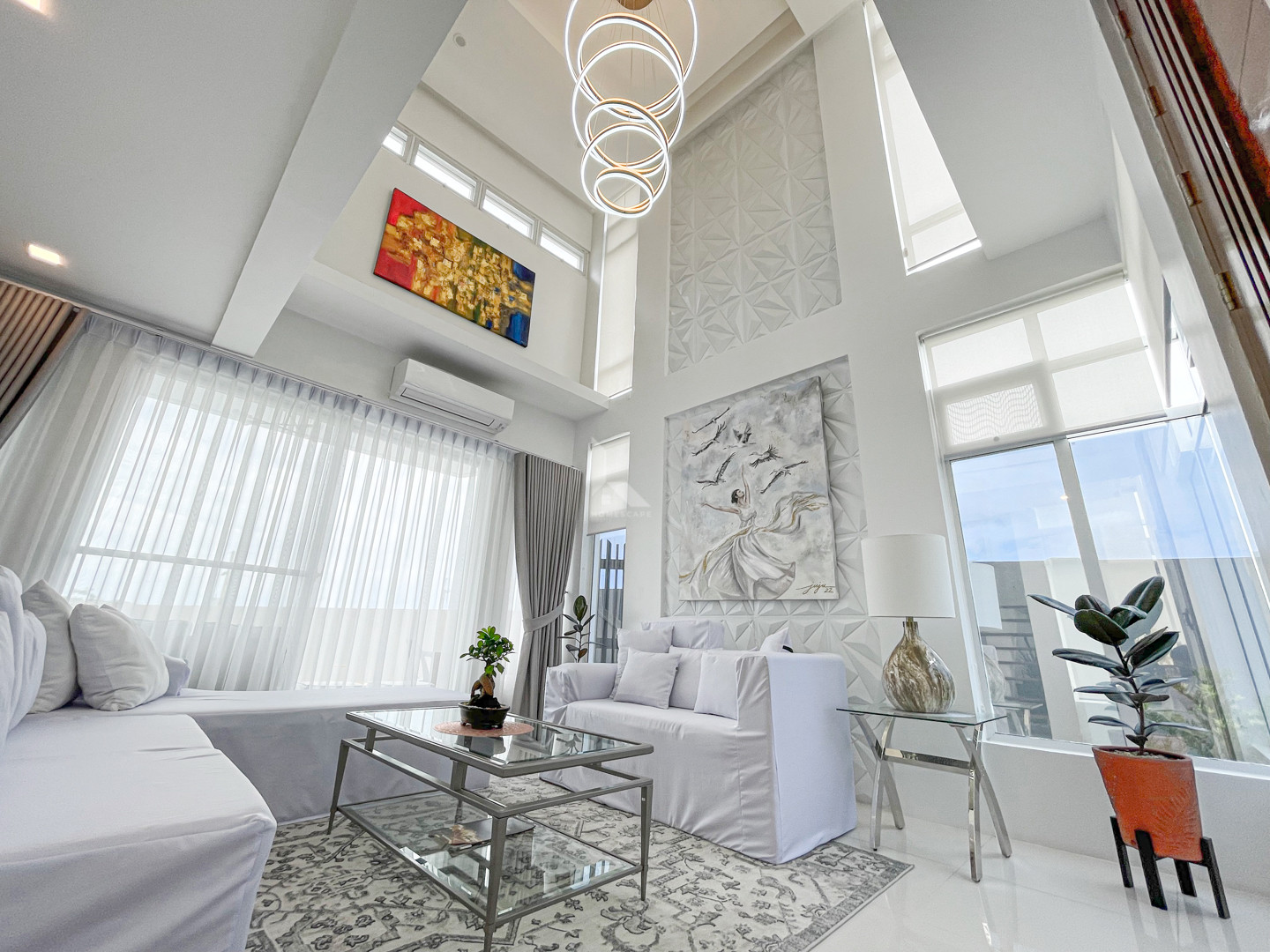 Gorgeous 3 Storey Modern House and Lot For Sale photo 3