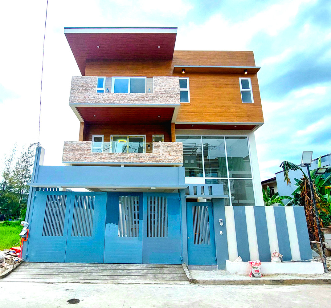 3 Storey House and Lot for Sale in Greenwoods, Pasig City photo 1