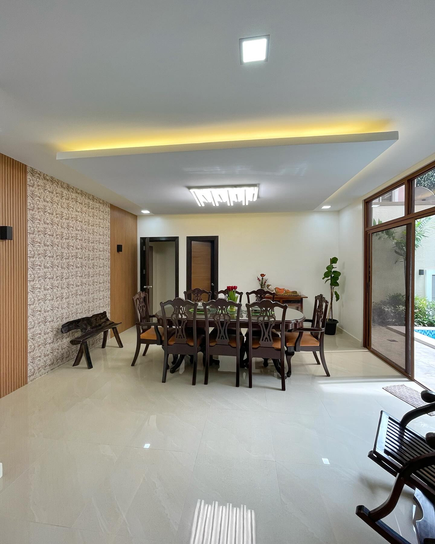 Newly renovated Contemporary House for Sale in Greenwoods Executive Village photo 5