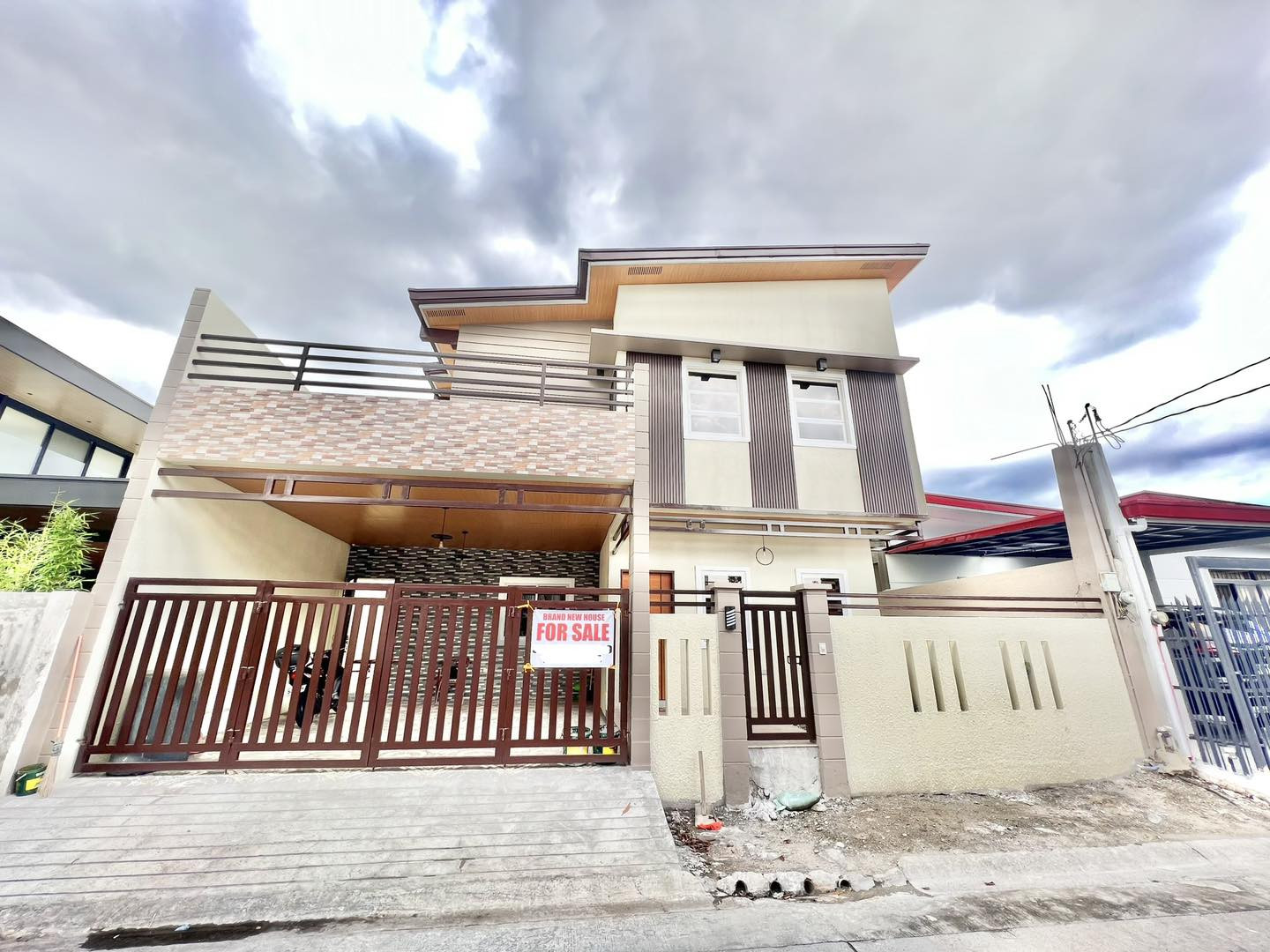 For Sale House & Lot photo 1