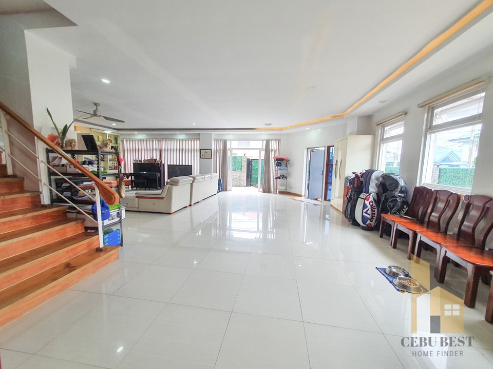 pacious Contemporary House for Sale in SunnyHills Subdivision photo 5