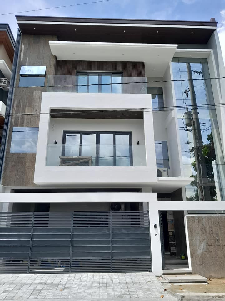BRAND NEW 3 STOREY HOUSE AND LOT FOR SALE photo 1