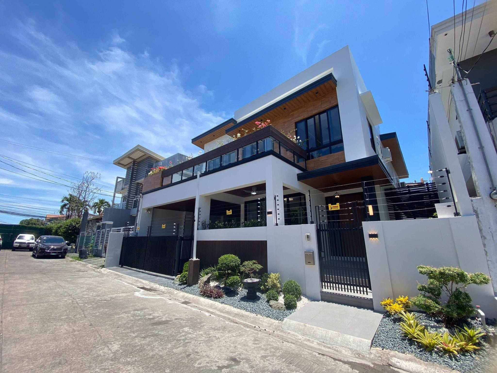Sneak in this Brand-New 5-Bedroom Home photo 1