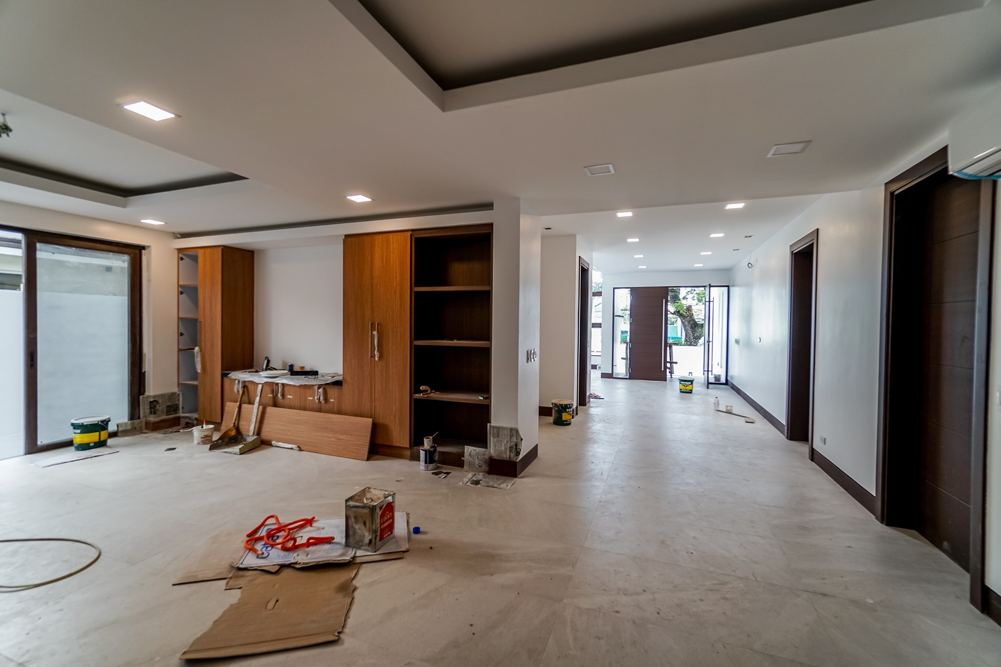 New listing alert! Stunning contemporary house for sale located in Capitol Homes photo 5