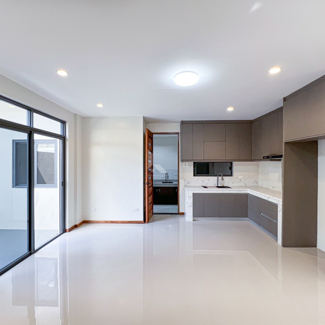 Elegant Modern House and Lot For Sale in Vermont Royale Executive Subdivision photo 4