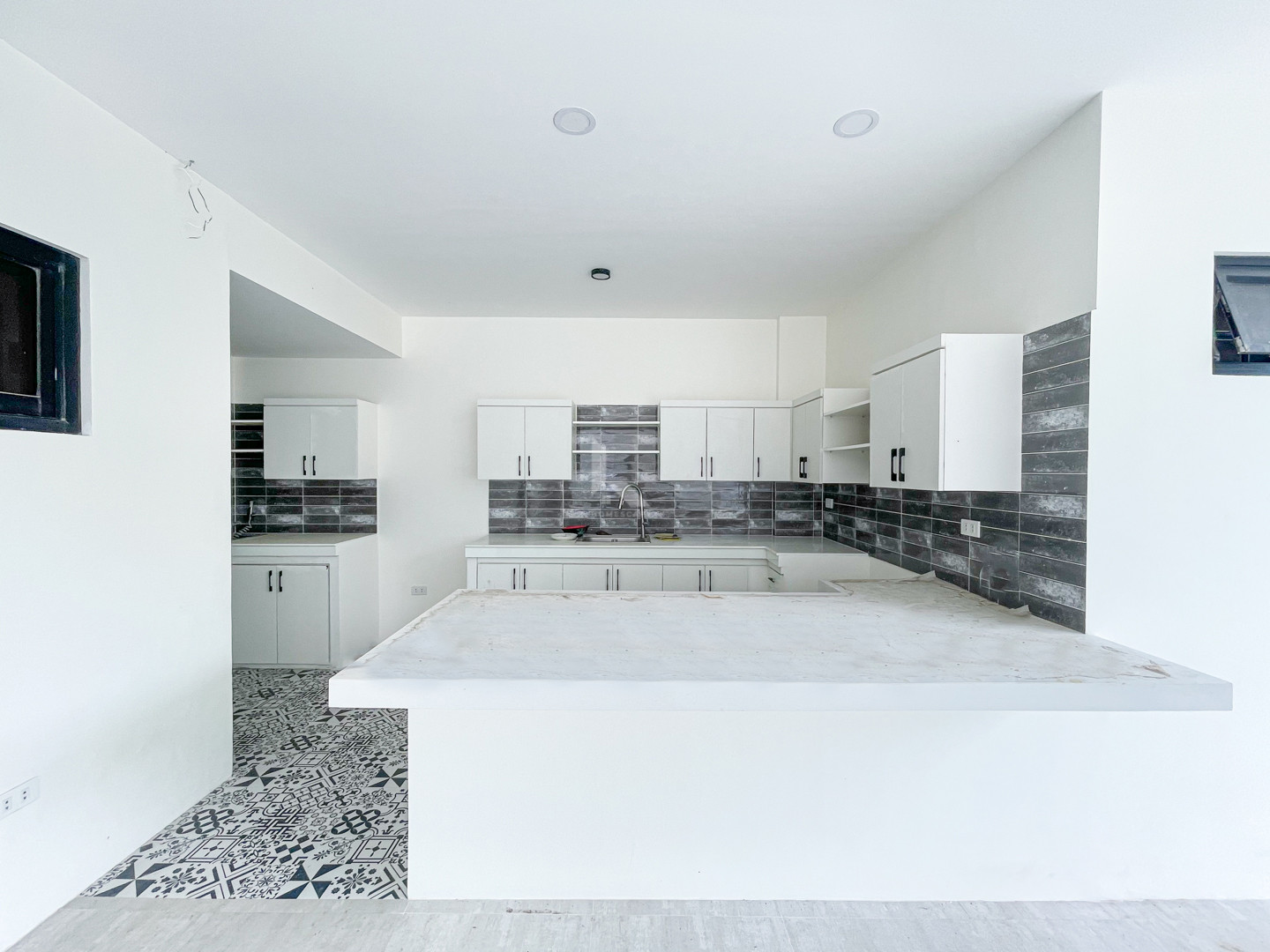 Notable Modern Contemporary House and Lot in Havila Township photo 4