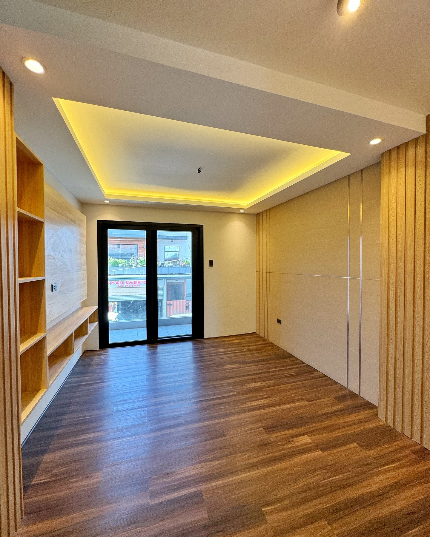 Brand New Modern 3-Storey House for Sale w/ Roofdeck and Dipping Pool photo 5