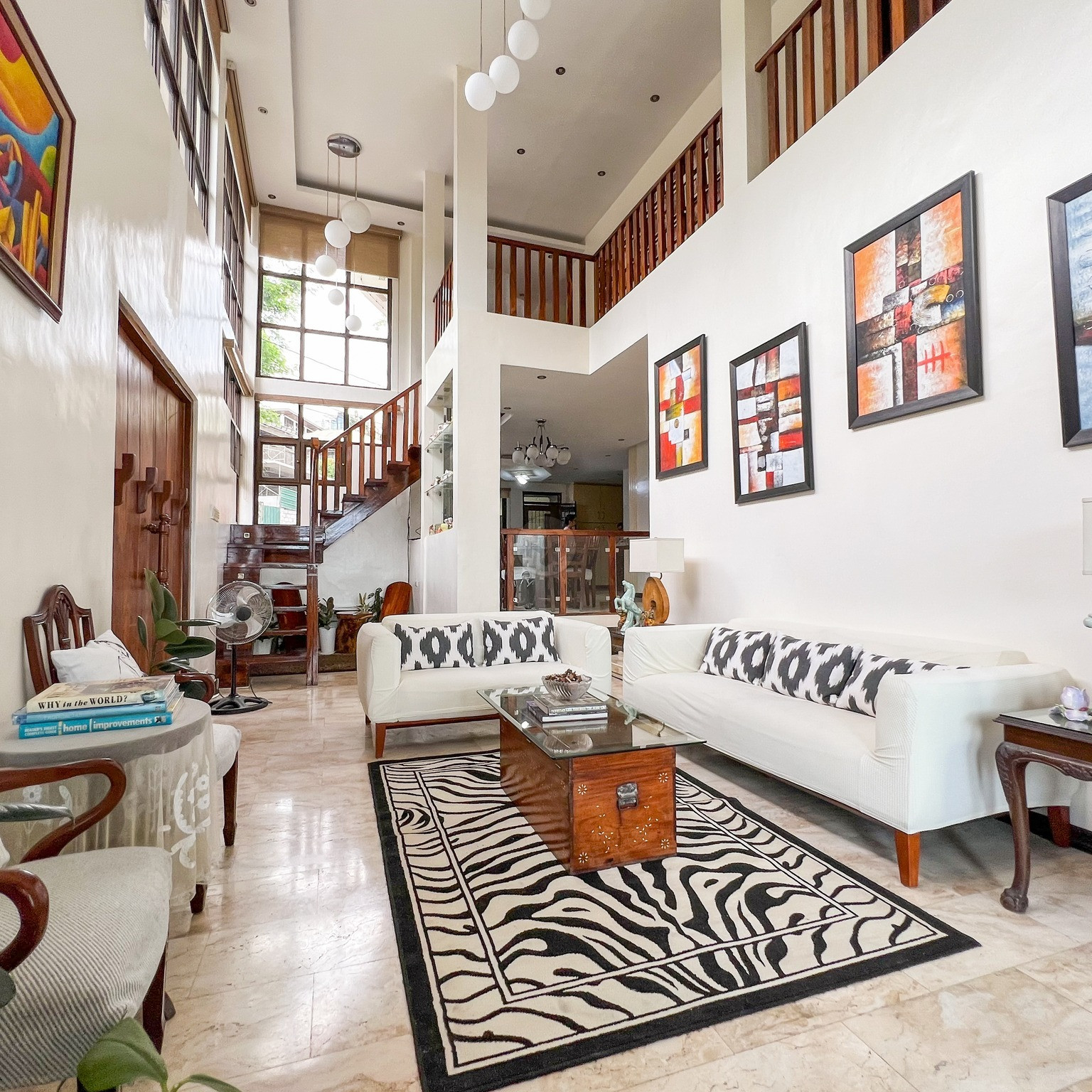 Grand and Immaculate House for Sale in Capitol Homes, Quezon City photo 4